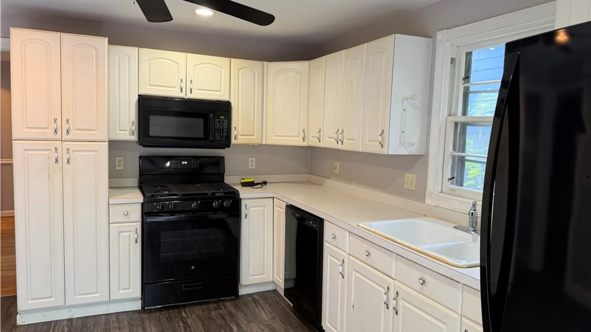 Property at 154 Sunhill, Syracuse, NY 13207 10