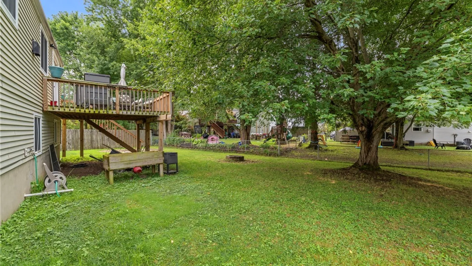 Property at 8056 Beacon Hill Circle, Clay, NY 13090 35