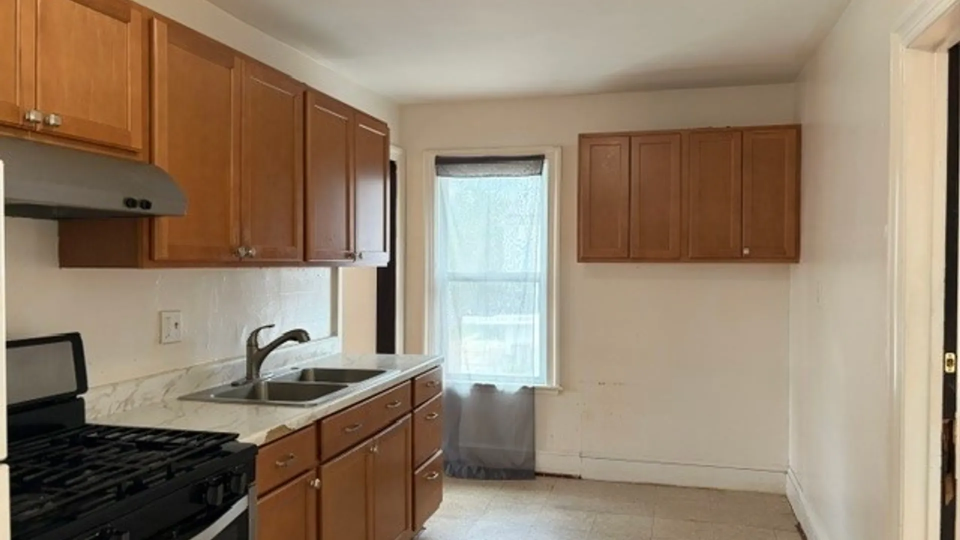 Property at 601 Court Street, Syracuse, NY 13208 6