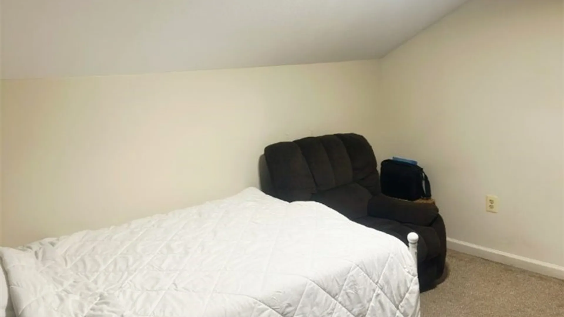 Property at 509 Bear Street, Syracuse, NY 13208 9