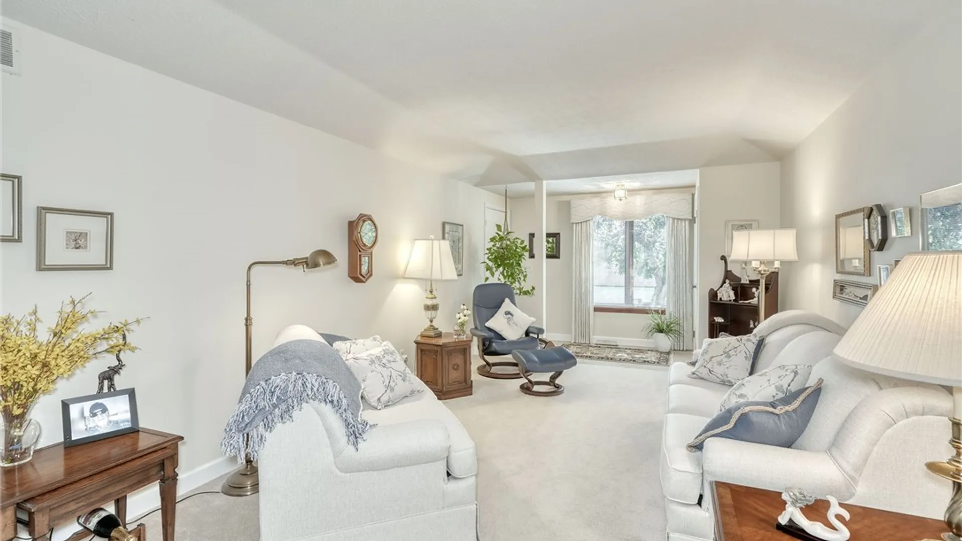 Property at 7 Vista View Drive, Perinton, NY 14450 4