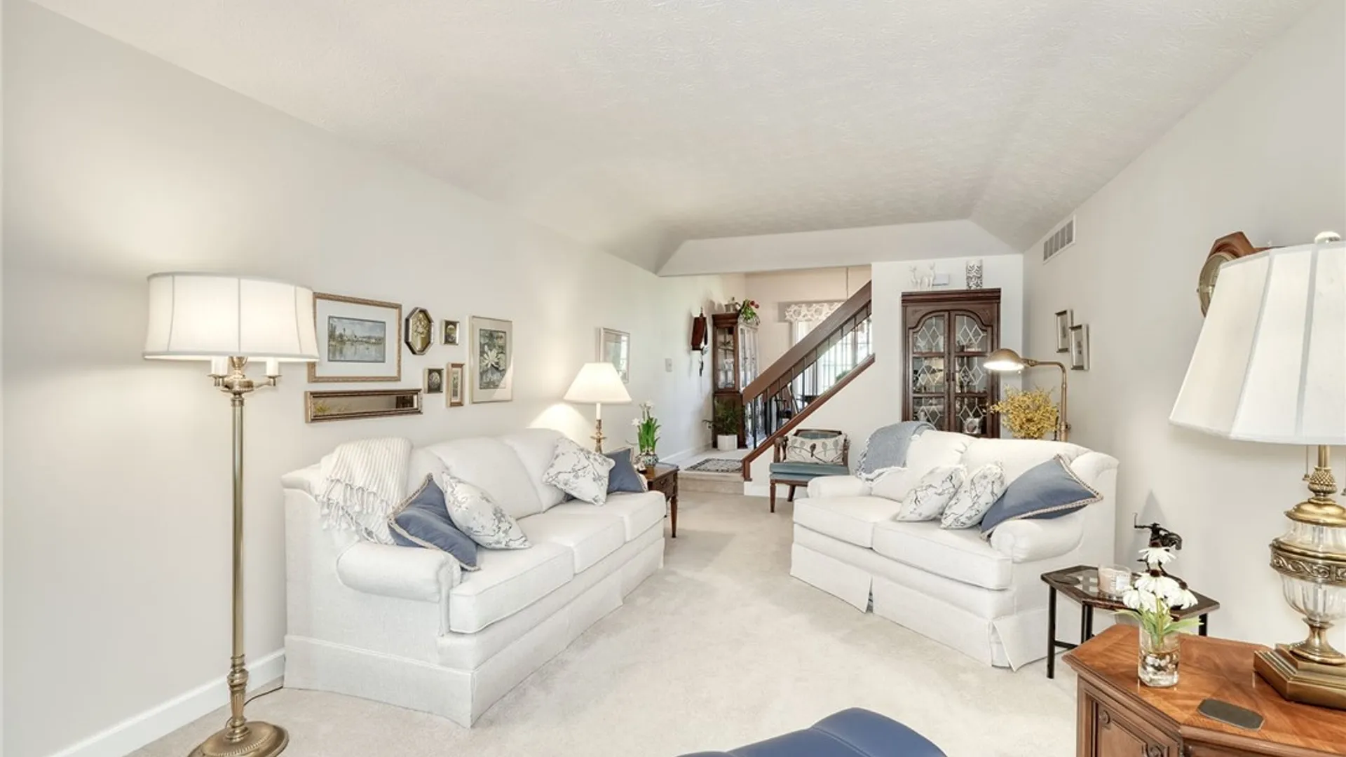 Property at 7 Vista View Drive, Perinton, NY 14450 5