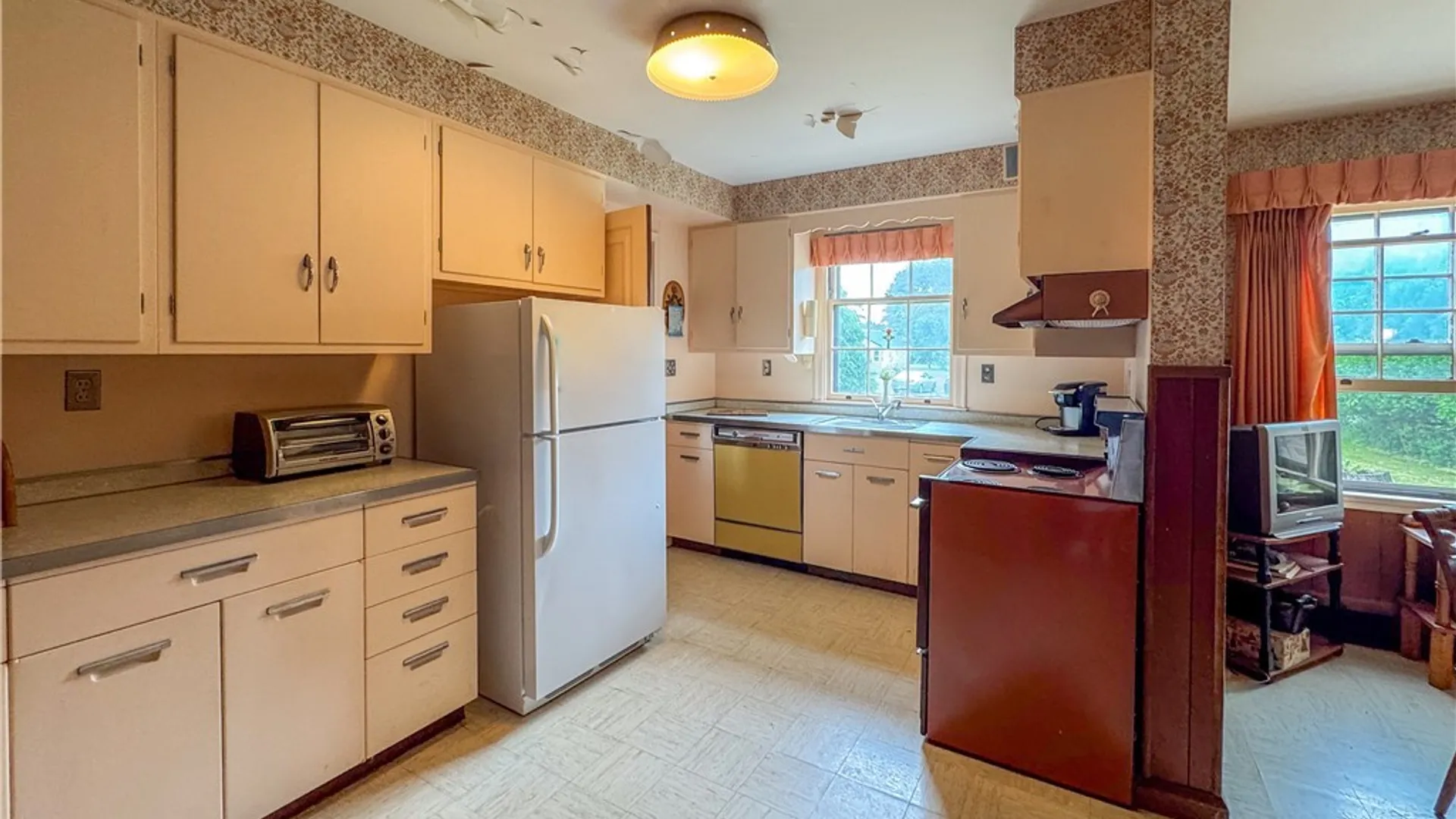 Property at 9 Eastern Parkway, Sennett, NY 13021 9