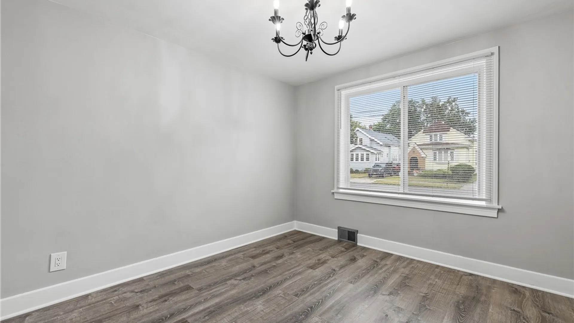 Property at 104 Proctor Avenue, Buffalo, NY 14215 9