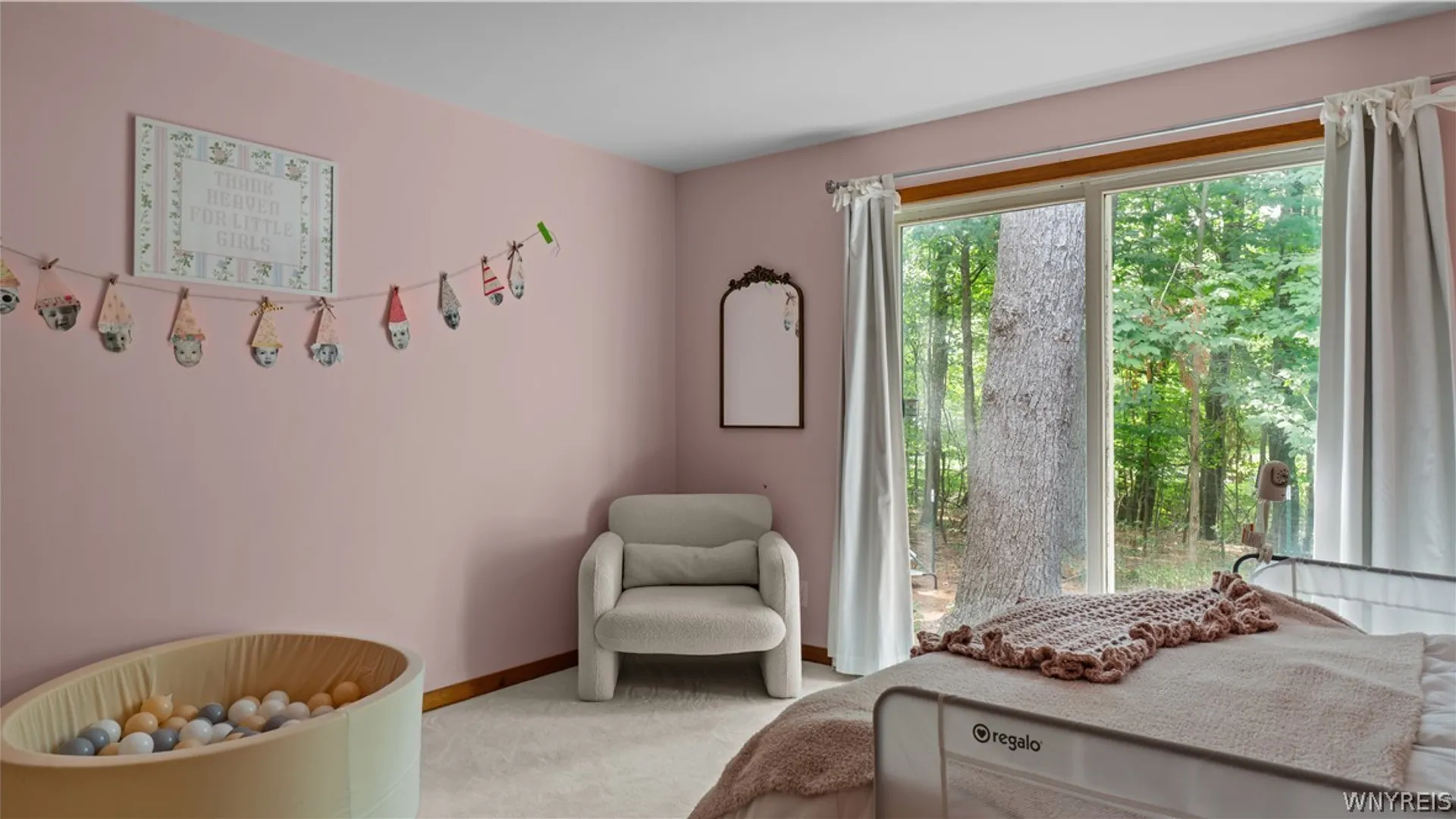 Property at 5 Lennys Lane, Orchard Park, NY 14127 24