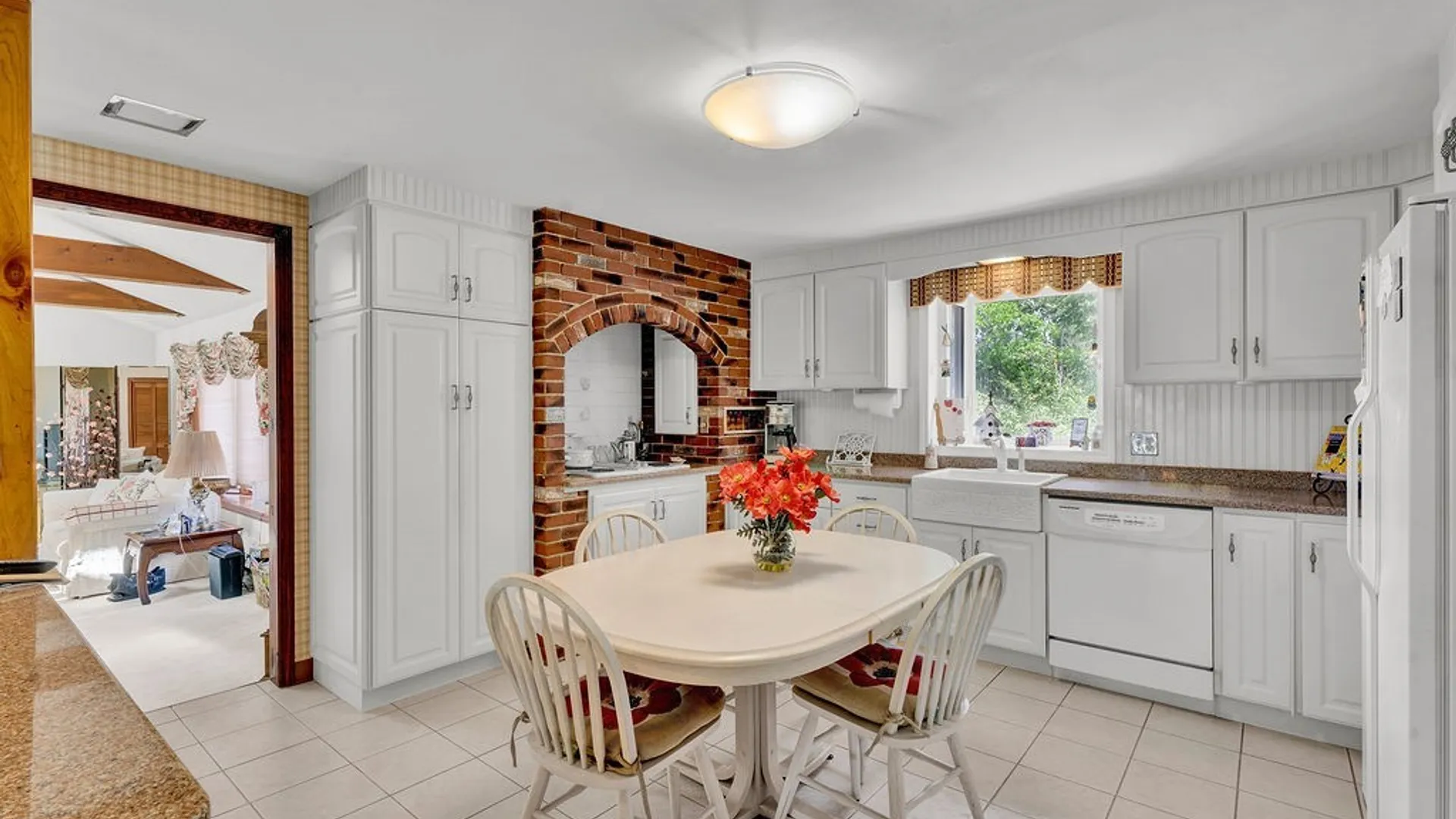 Property at 6163 Campbell Boulevard, Pendleton, NY 14094 10