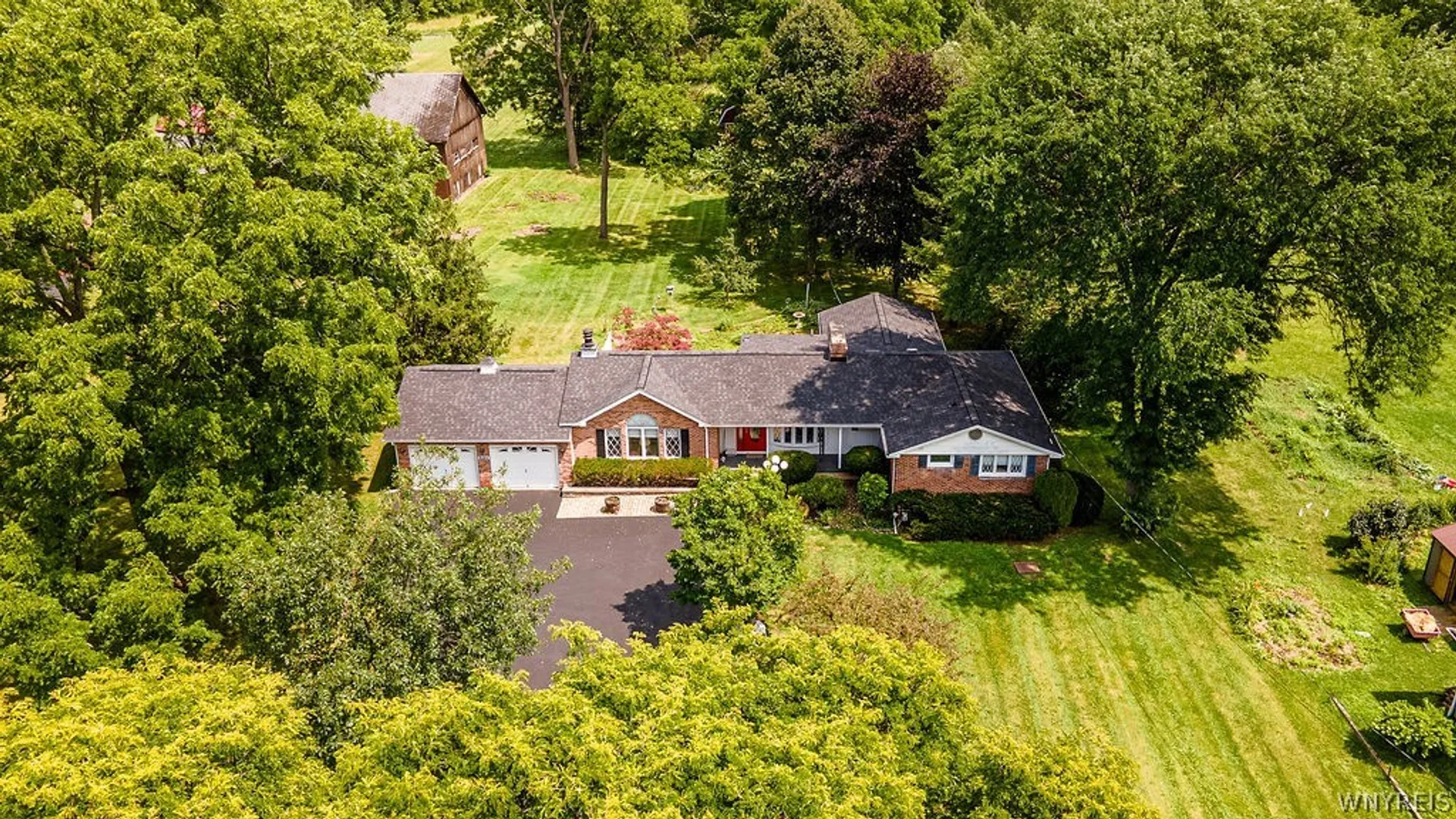 Property at 6163 Campbell Boulevard, Pendleton, NY 14094 29