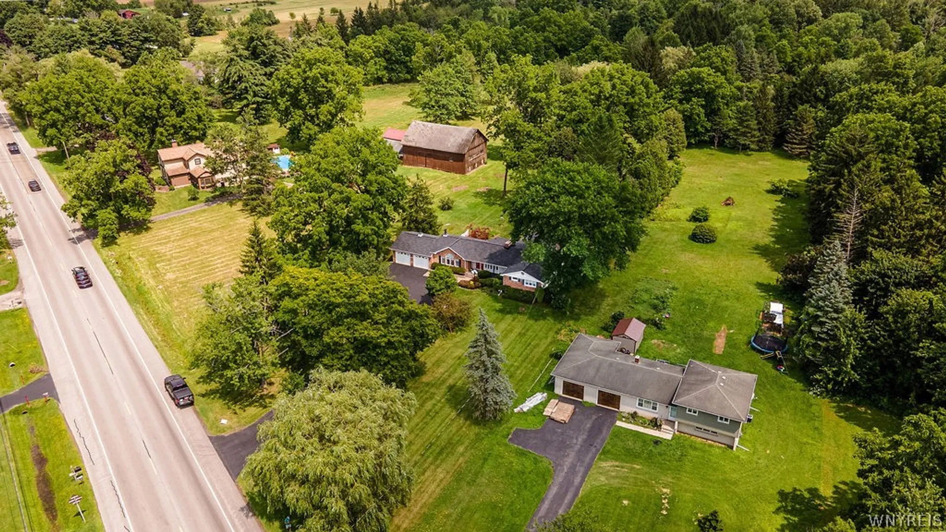 Property at 6163 Campbell Boulevard, Pendleton, NY 14094 31