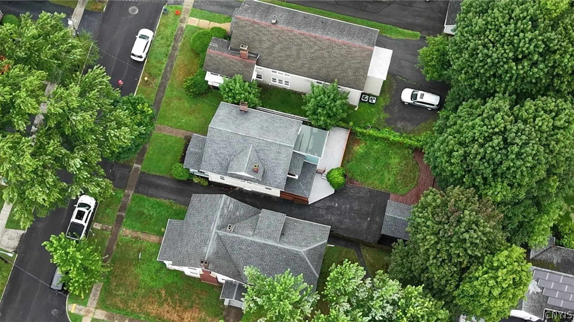 Property at 8 Huntington Place, New Hartford, NY 13413 12
