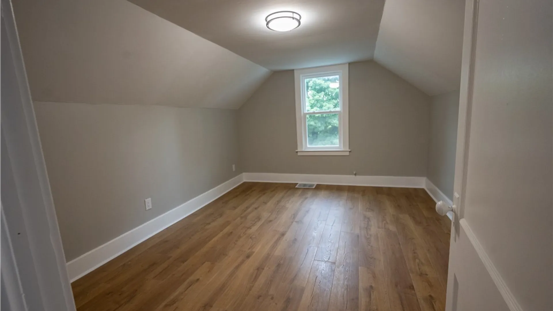 Property at 8 Huntington Place, New Hartford, NY 13413 27