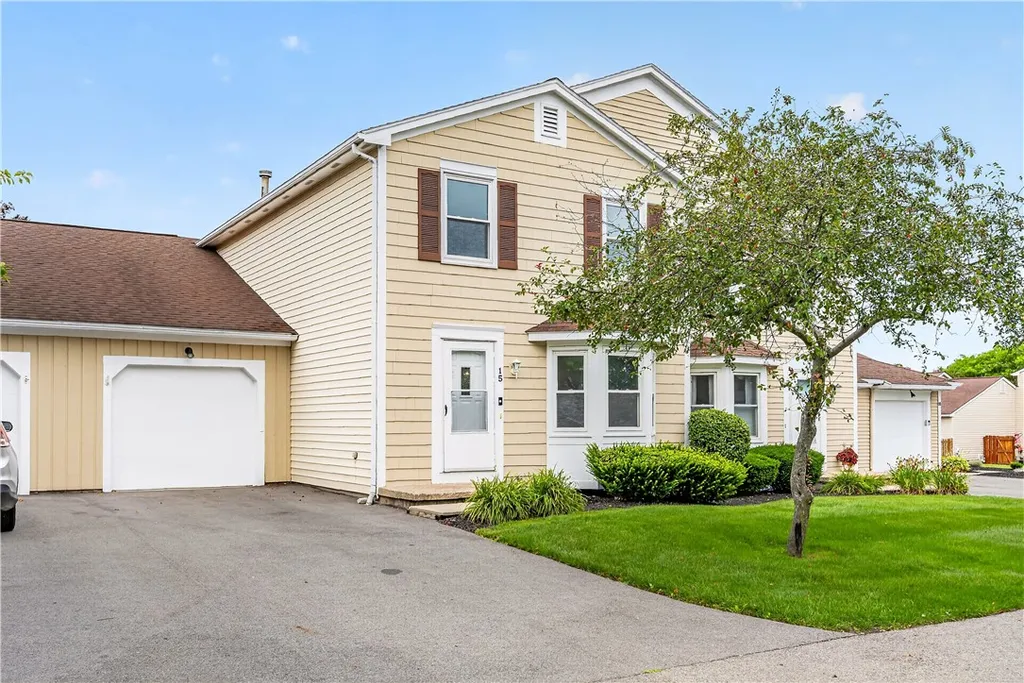 Property at 15 Hanna Lane, Webster, NY 14580