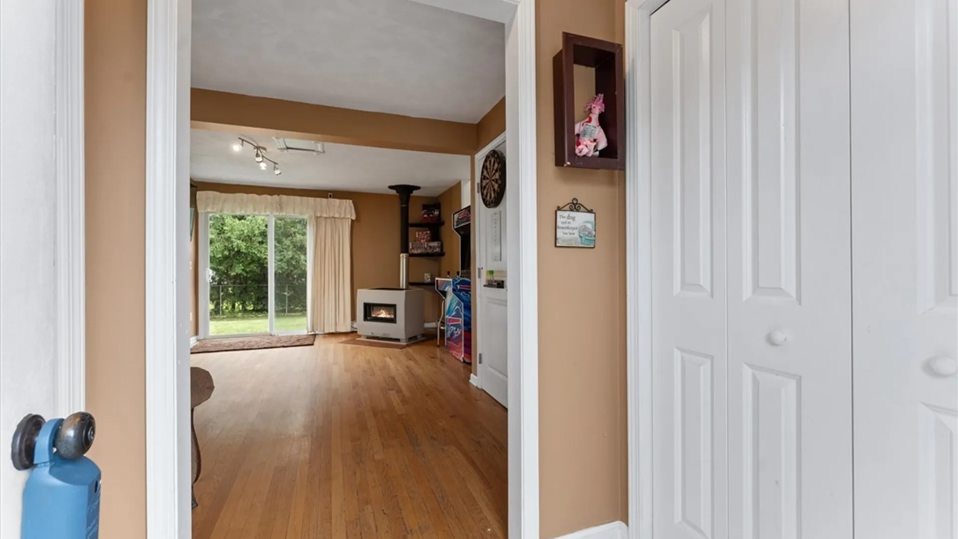 Property at 8151 Scotia Lane, Clay, NY 13090 3