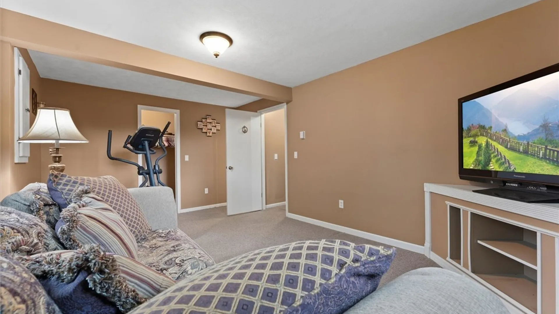 Property at 8151 Scotia Lane, Clay, NY 13090 29