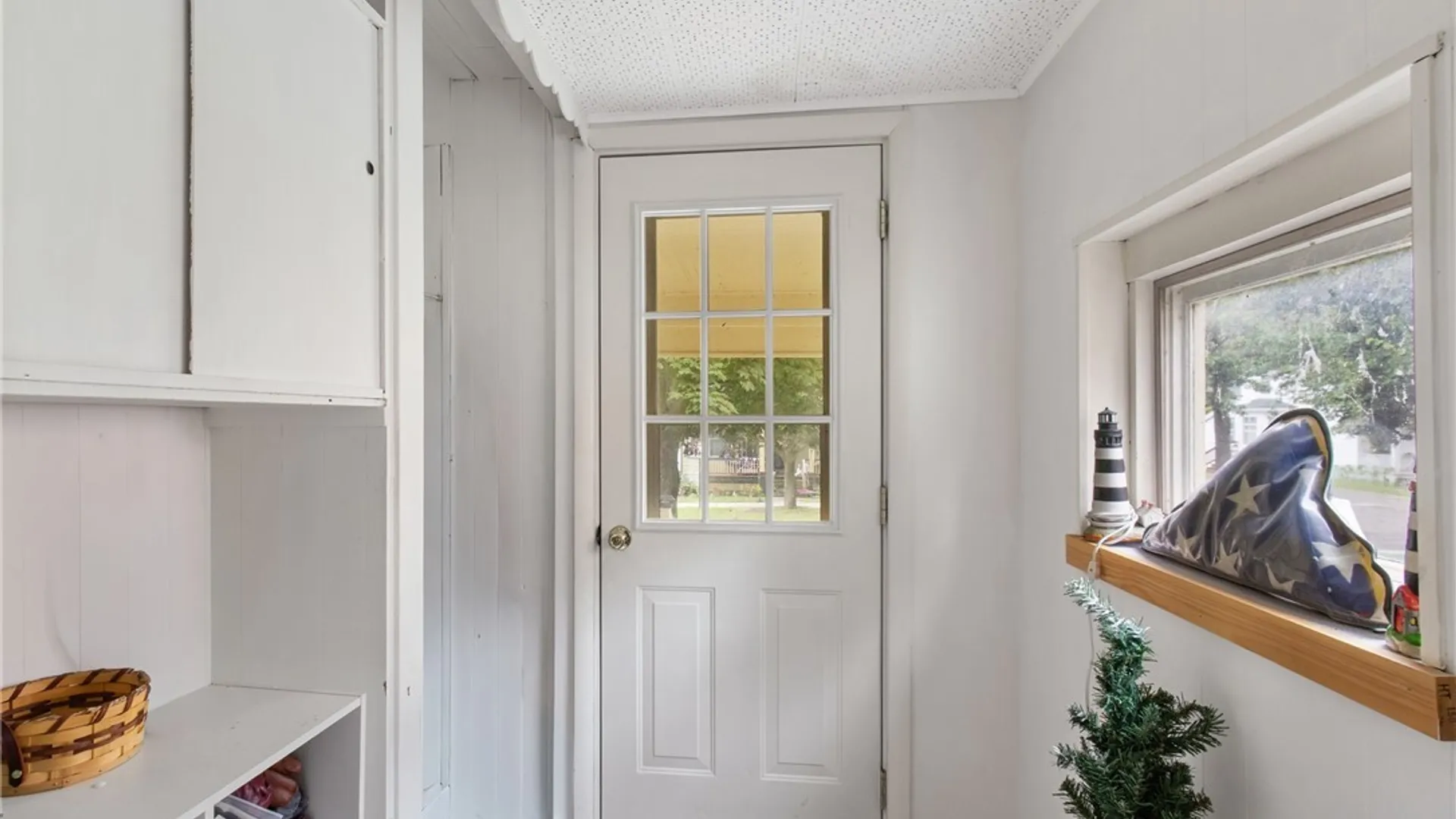 Property at 209 E 7th Street, Oswego, NY 13126 6