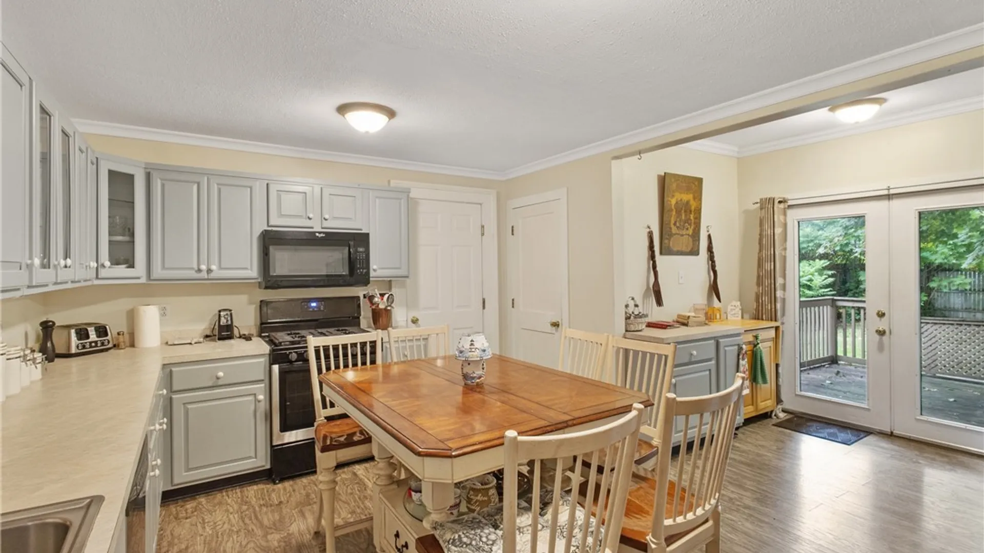 Property at 209 E 7th Street, Oswego, NY 13126 12