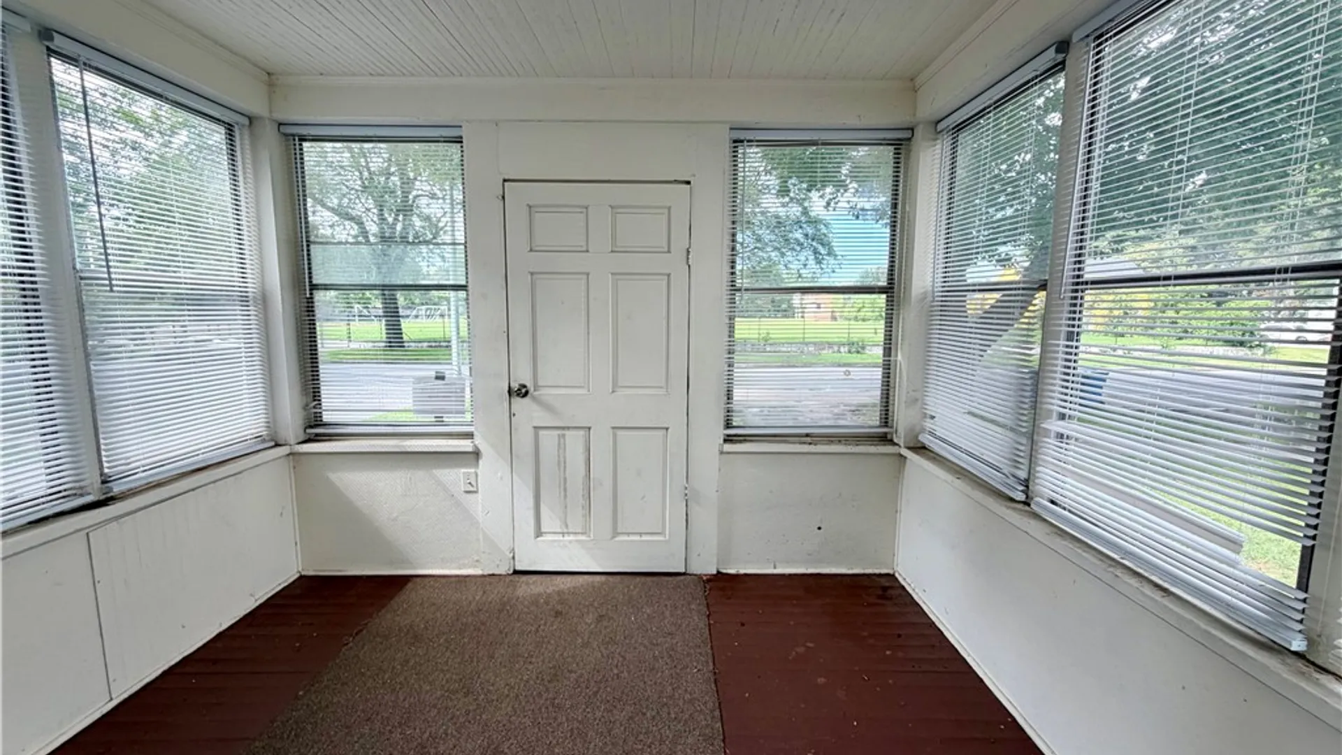 Property at 185 Arnett Boulevard, Rochester, NY 14619 3
