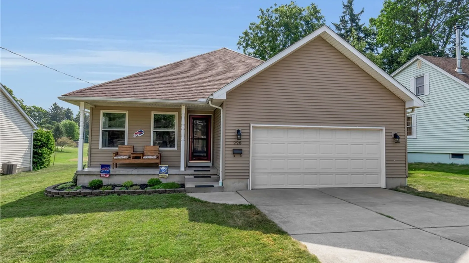 Property at 228 Lake Avenue, Lancaster, NY 14086 49