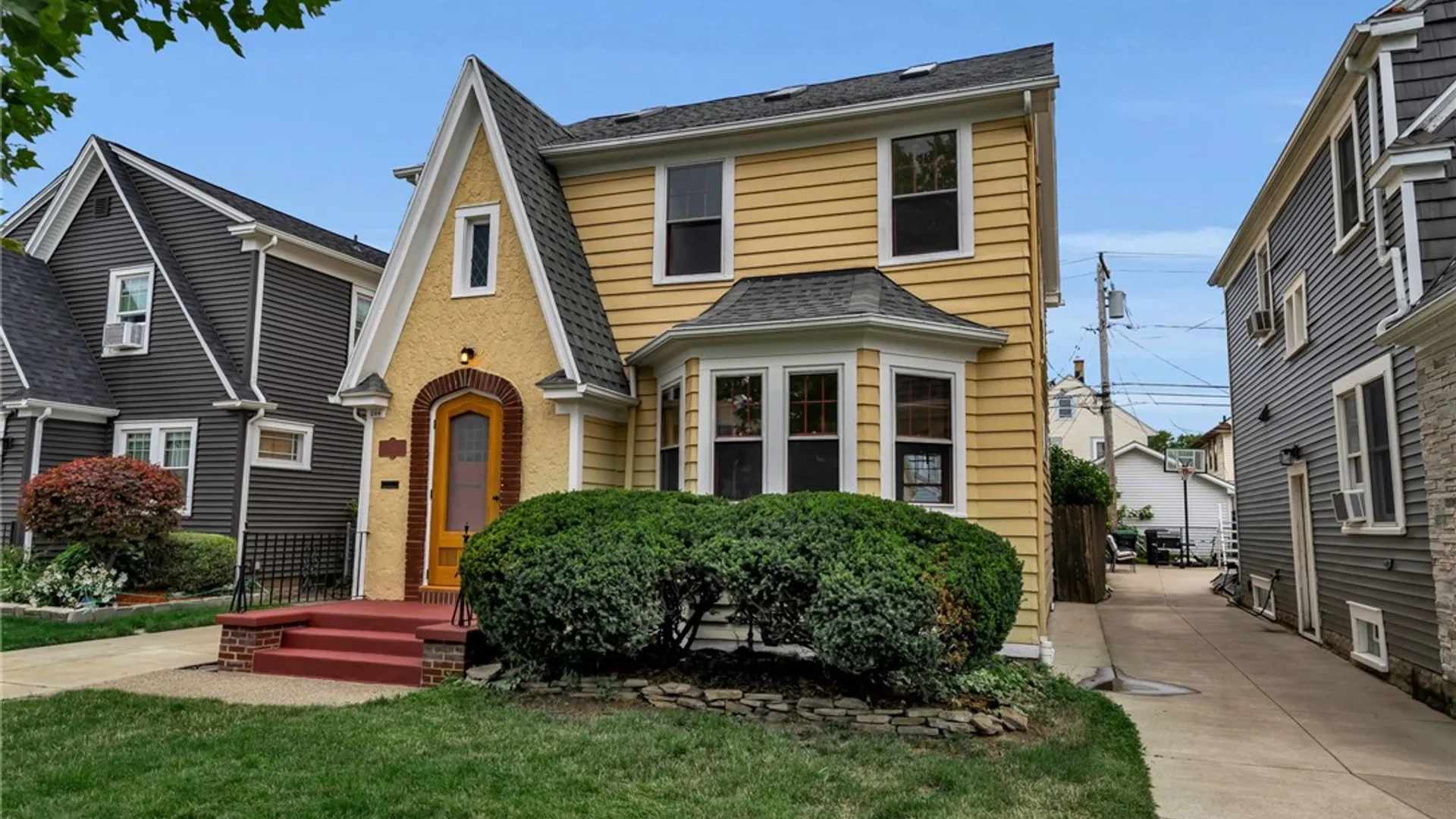 Property at 266 Knowlton Avenue, Tonawanda, NY 14217 3