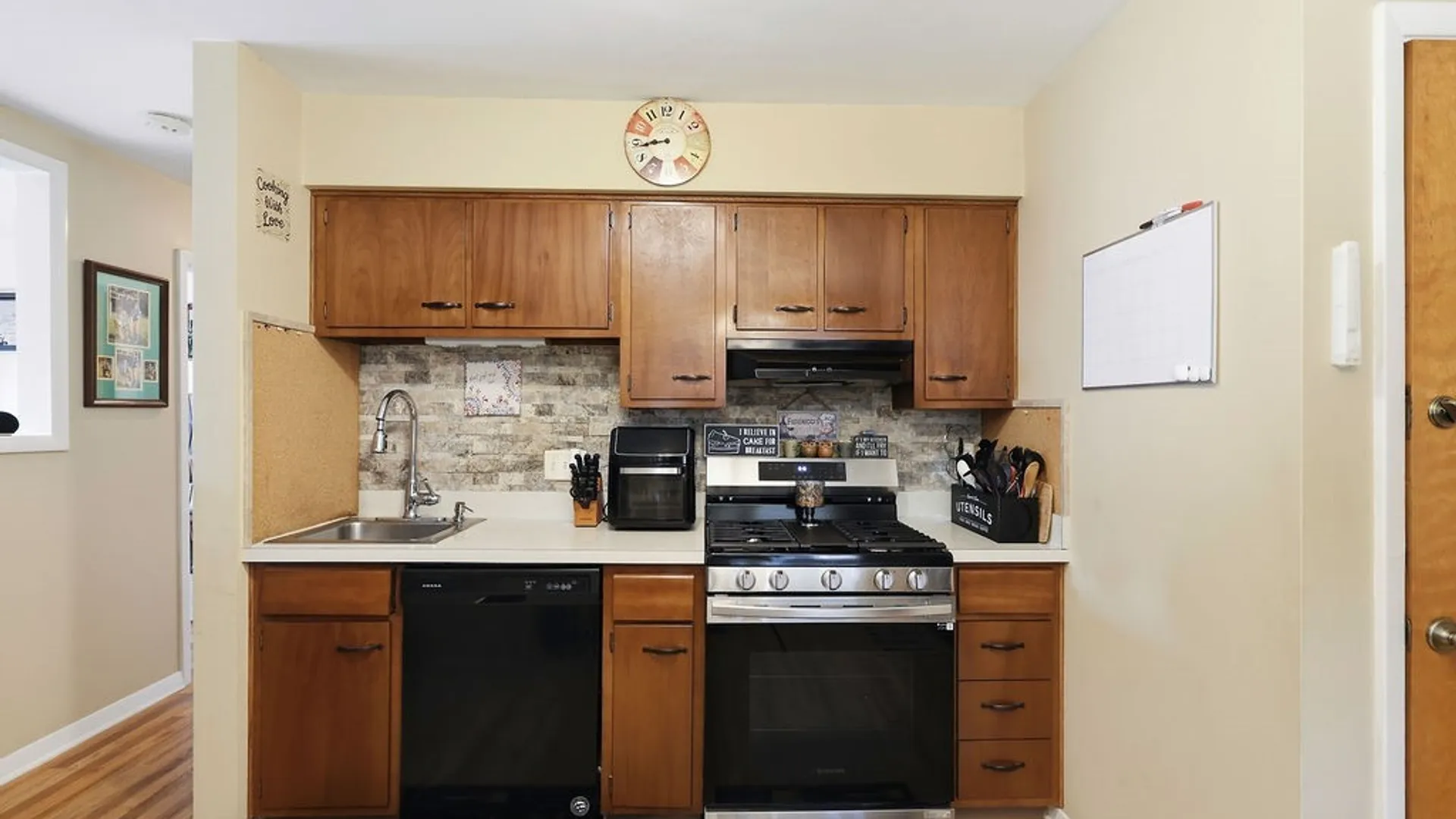 Property at 4313 Belmont Drive, Clay, NY 13090 10