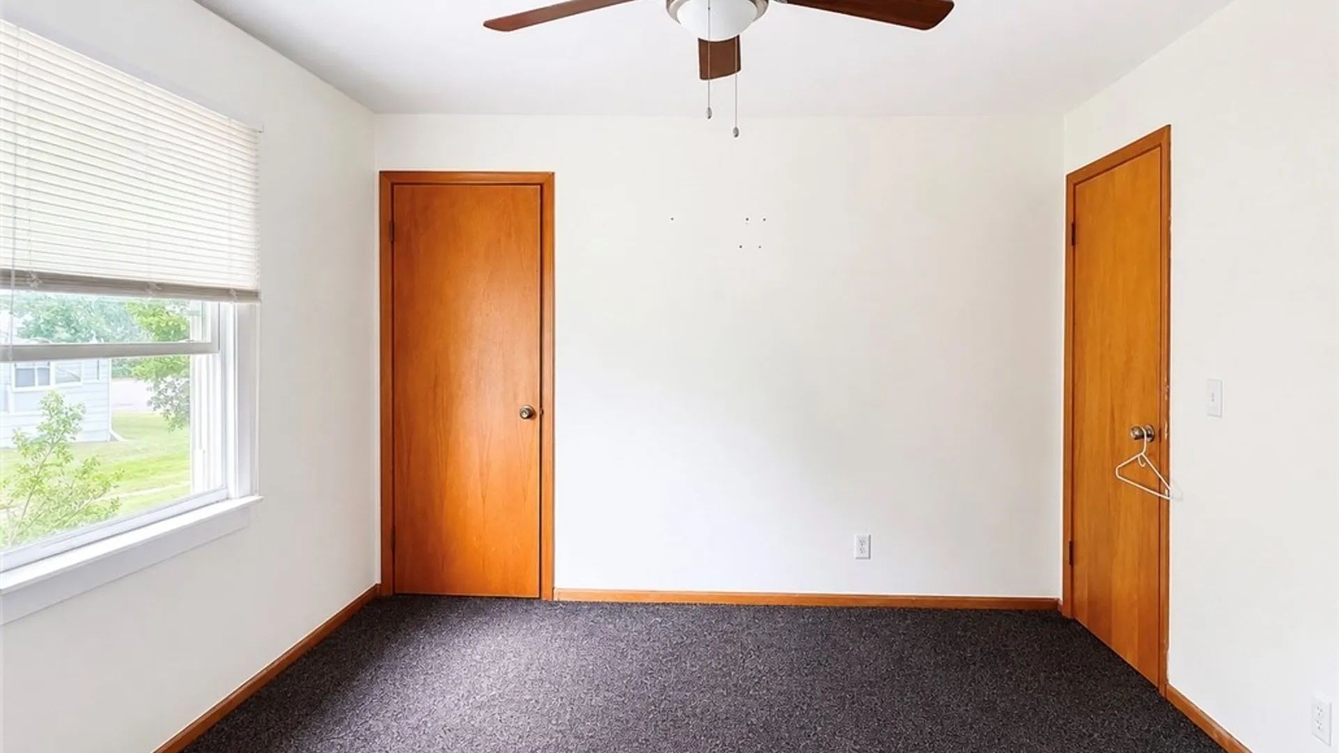 Property at 7 Trent Sq, Cheektowaga, NY 14225 12