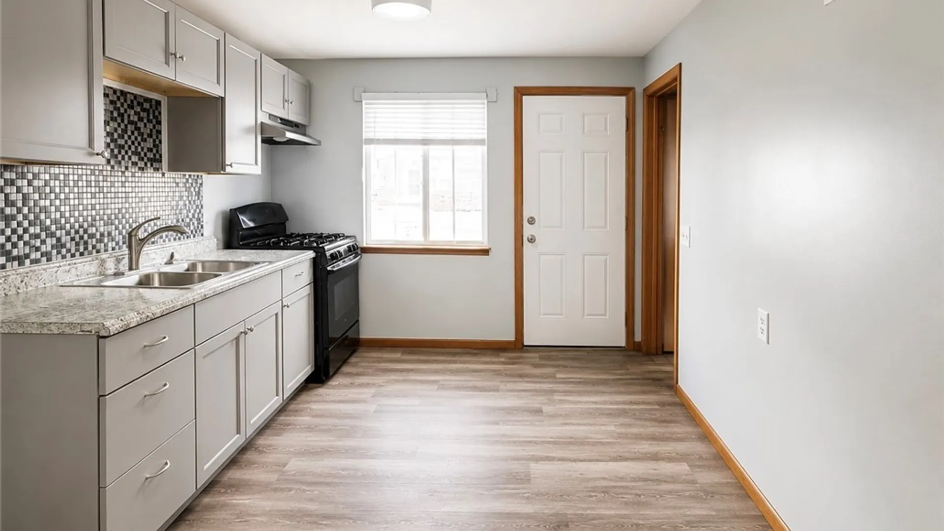 Property at 7 Trent Sq, Cheektowaga, NY 14225 20
