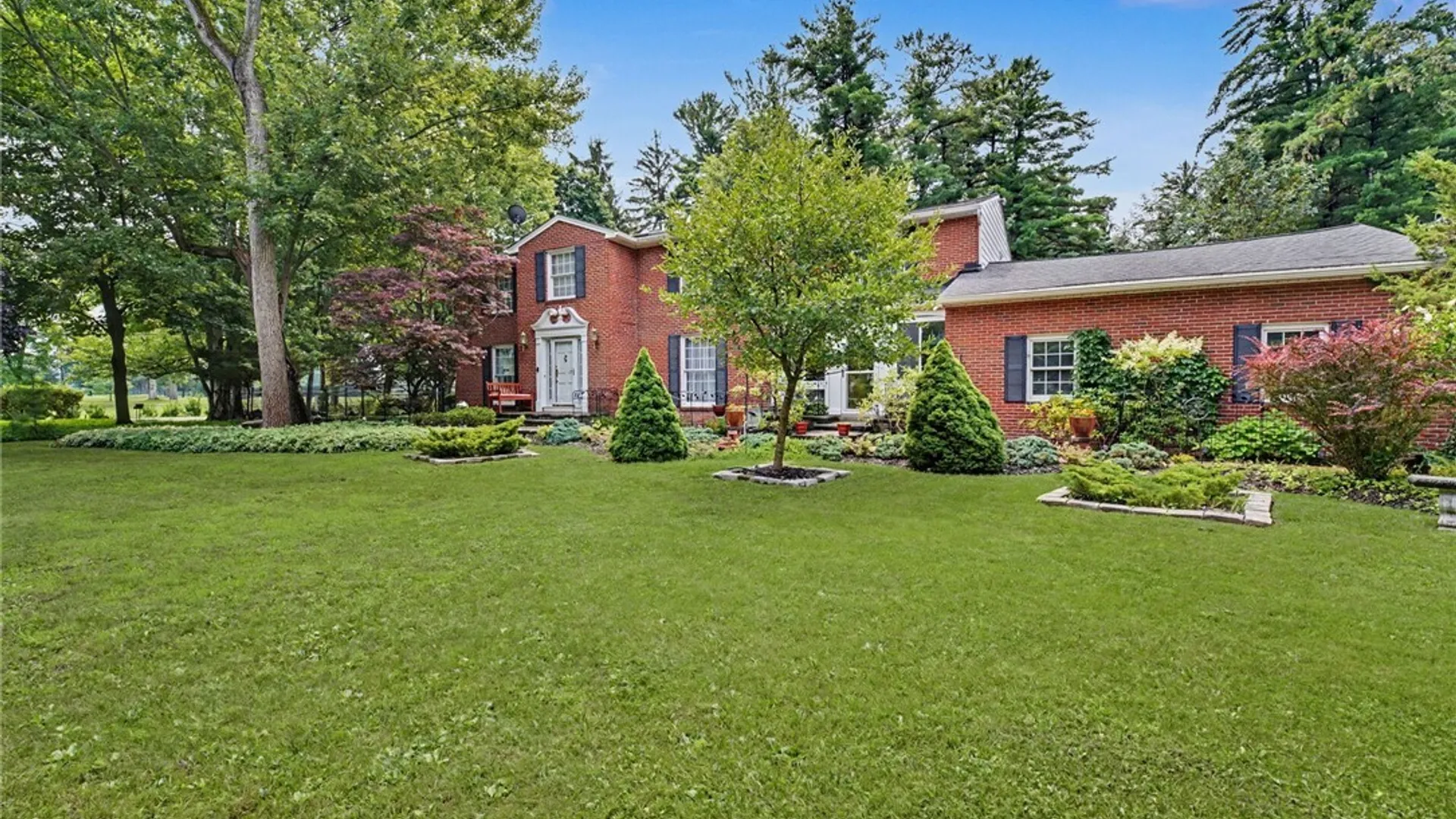 Property at 478 Paradise Road, Amherst, NY 14051 3
