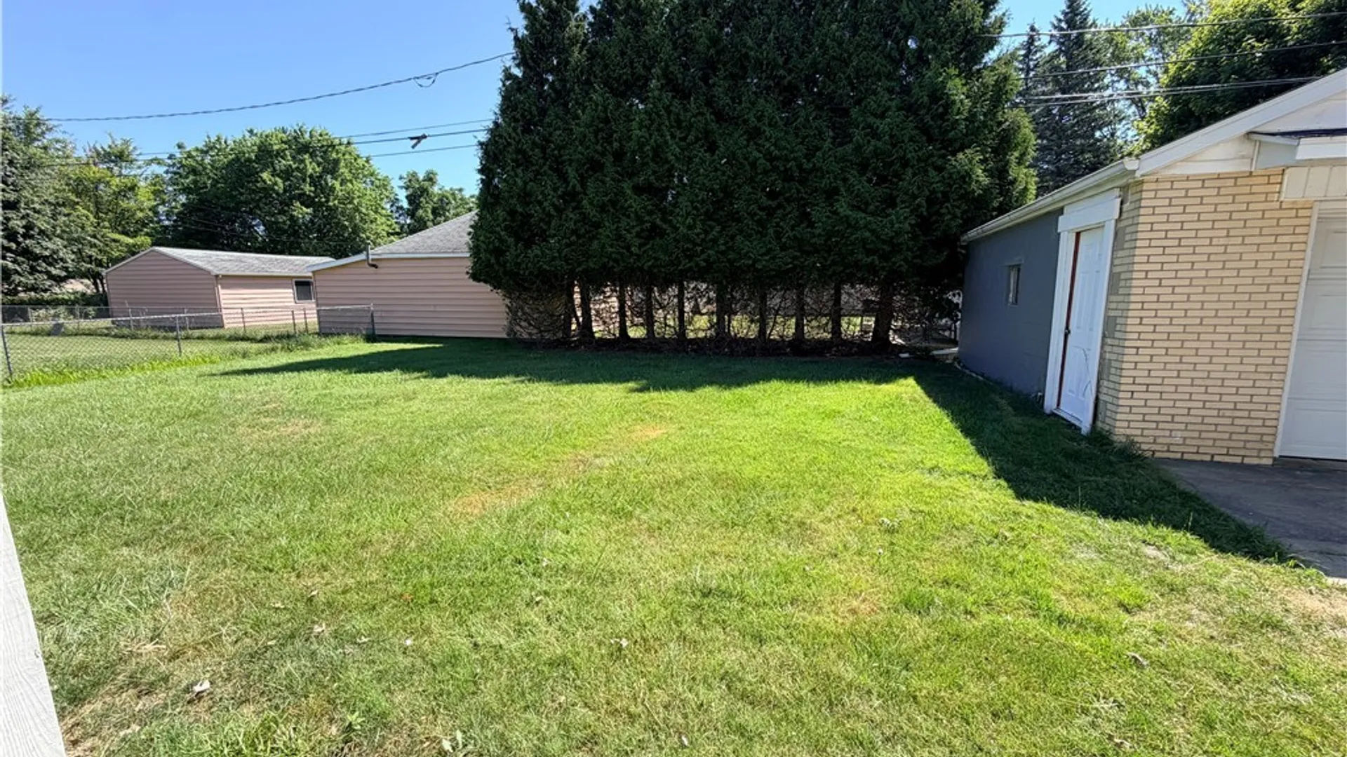 Property at 3547 Salisbury Avenue, Hamburg, NY 14219 5