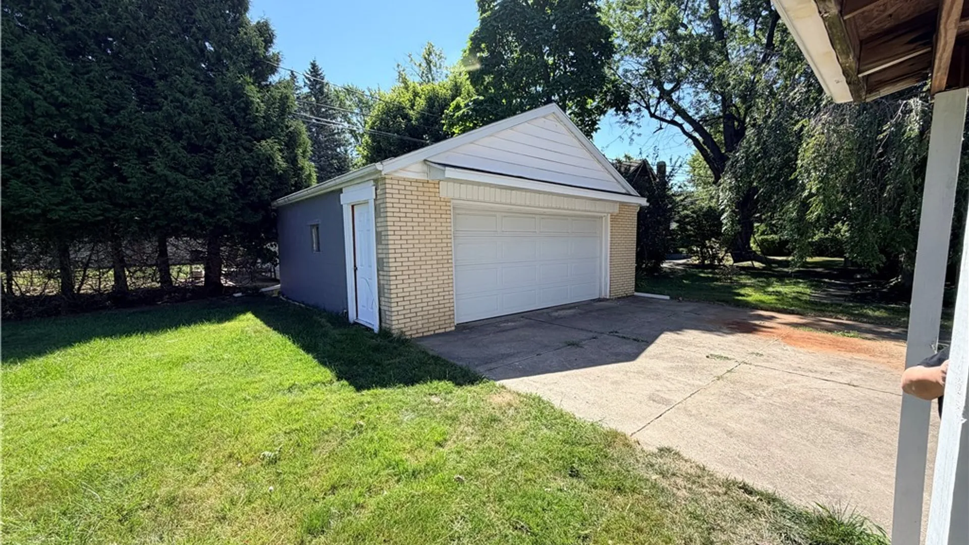 Property at 3547 Salisbury Avenue, Hamburg, NY 14219 4