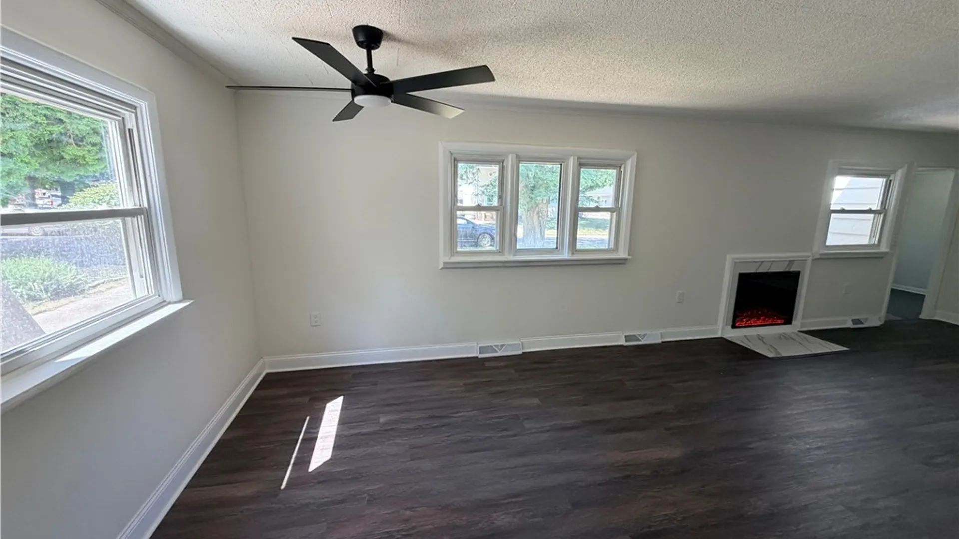 Property at 3547 Salisbury Avenue, Hamburg, NY 14219 19