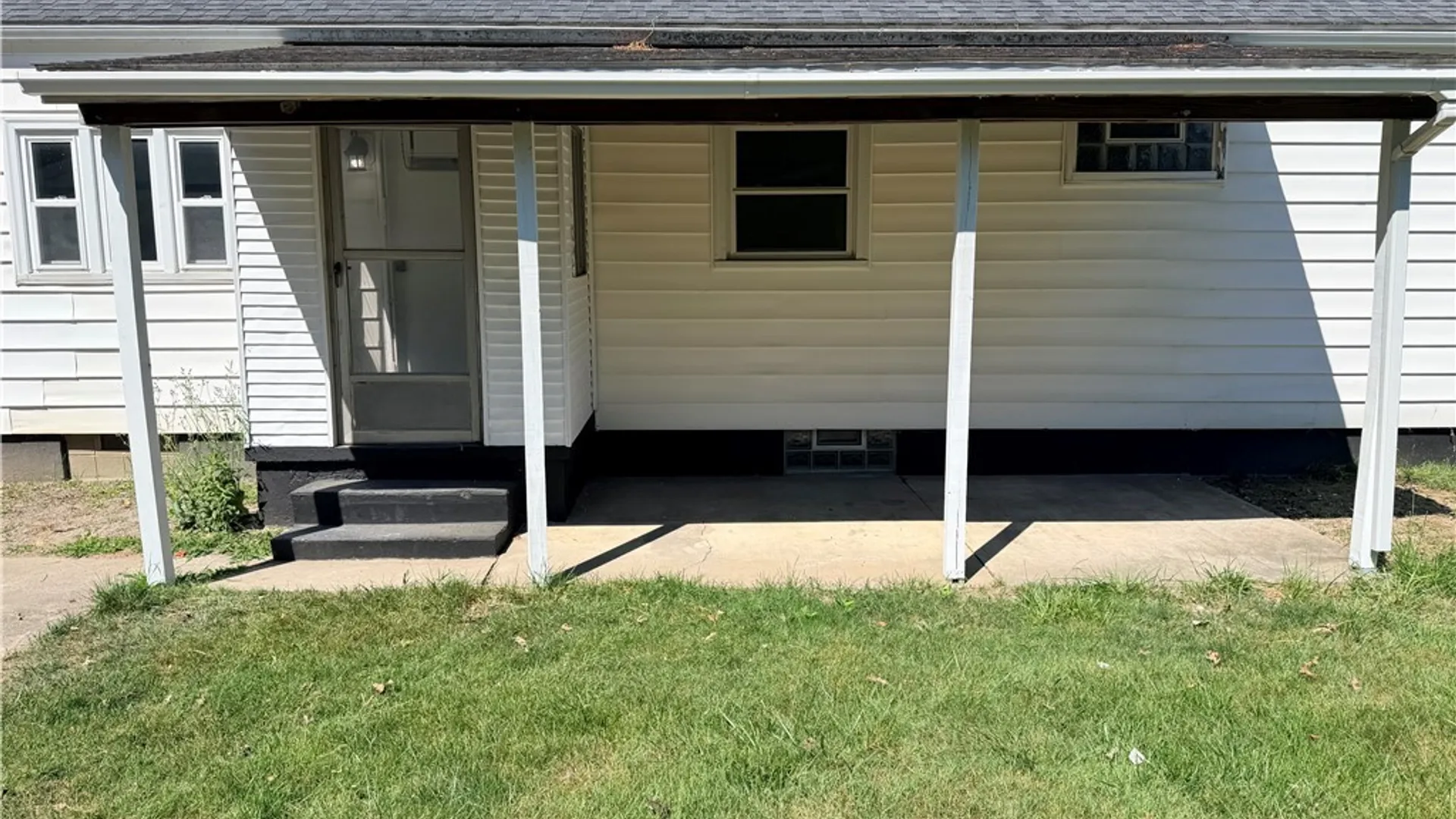 Property at 3547 Salisbury Avenue, Hamburg, NY 14219 8