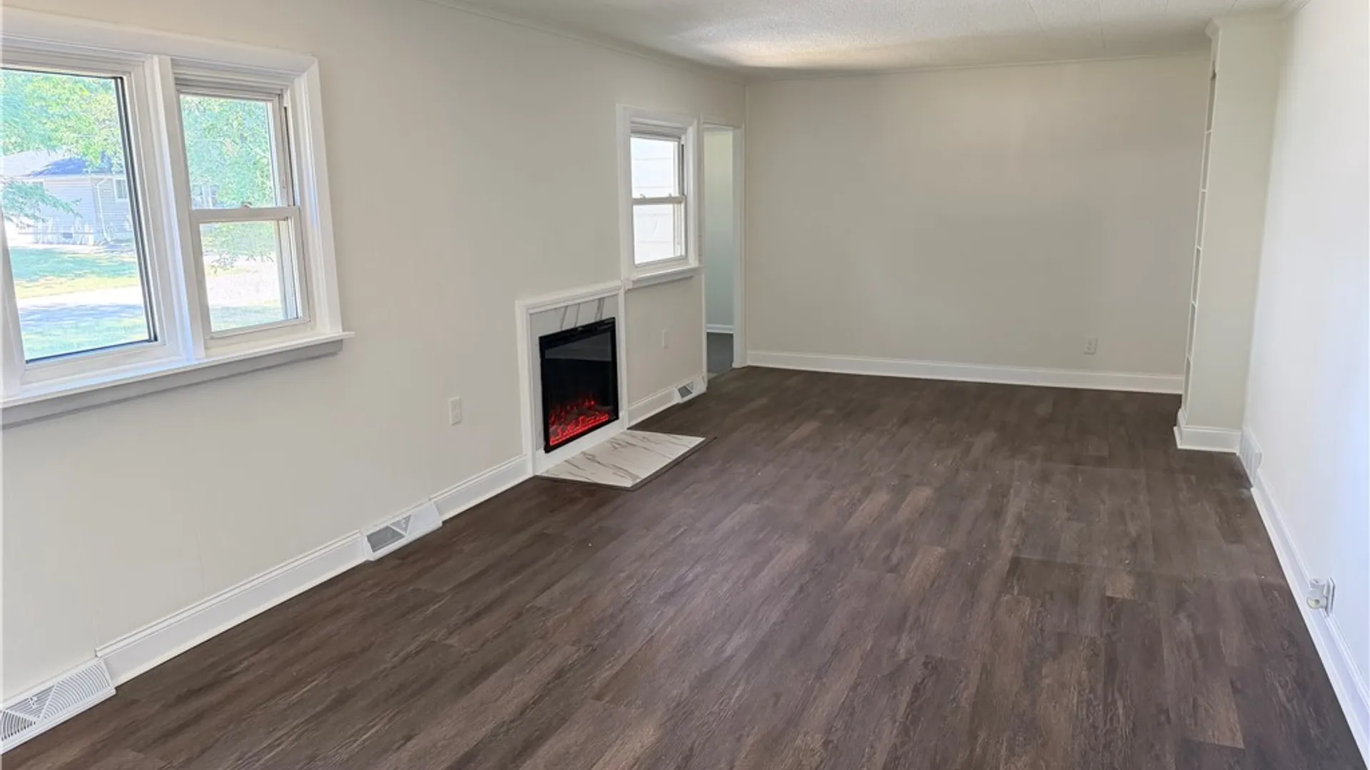 Property at 3547 Salisbury Avenue, Hamburg, NY 14219 16