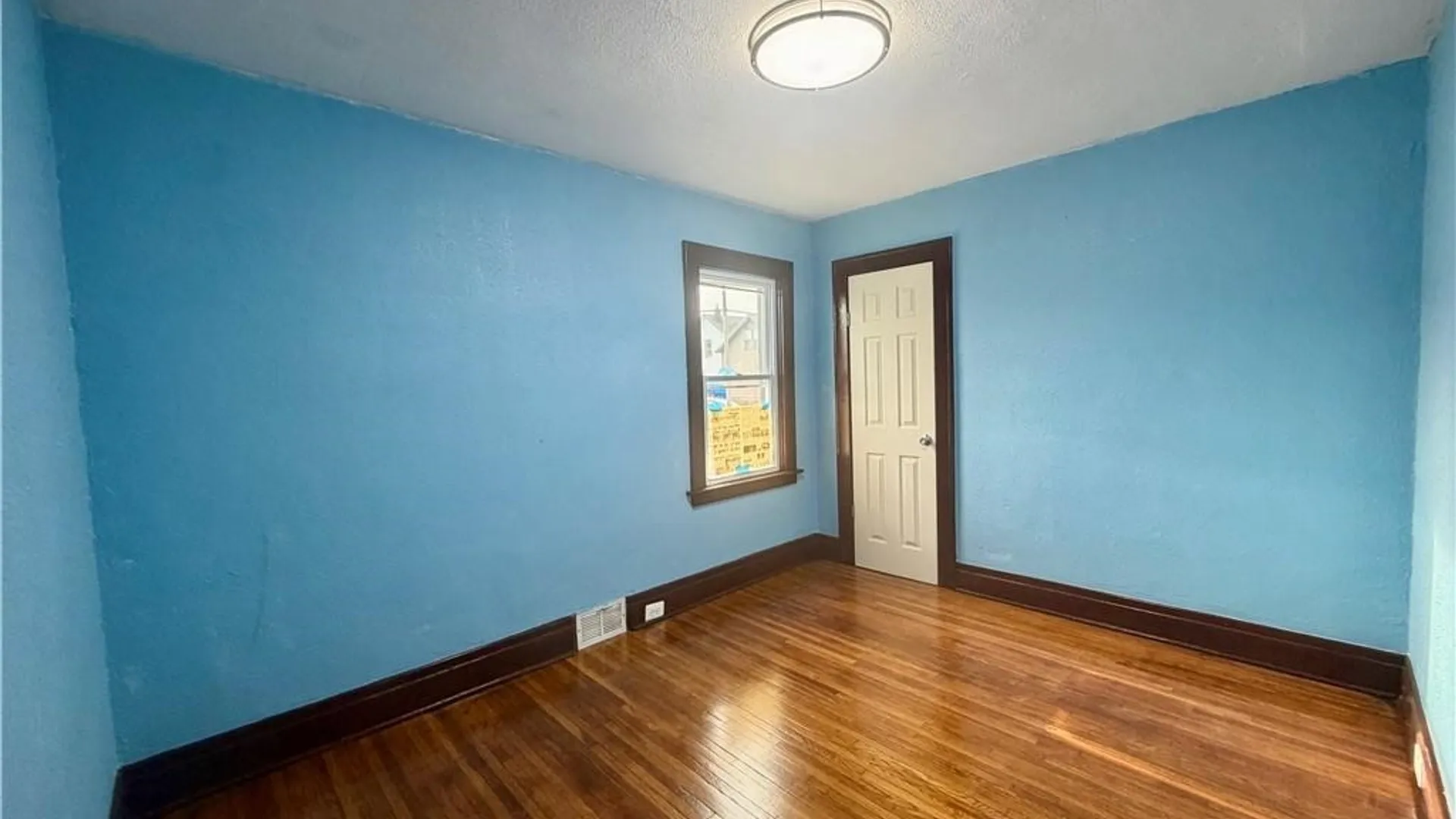 Property at 484 Dartmouth Avenue, Buffalo, NY 14215 8