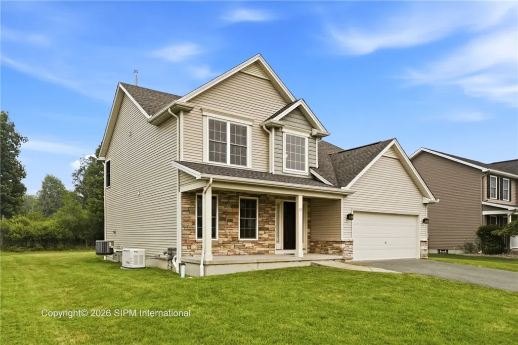 Property at 39 Chancellor Lane, West Seneca, NY 14224