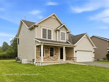 Property at 39 Chancellor Lane, West Seneca, NY 14224