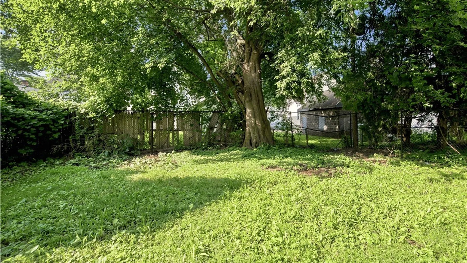 Property at 38 Fair Place, Rochester, NY 14609 32