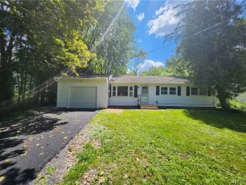 Property at 6626 State Route 31, Cicero, NY 13039
