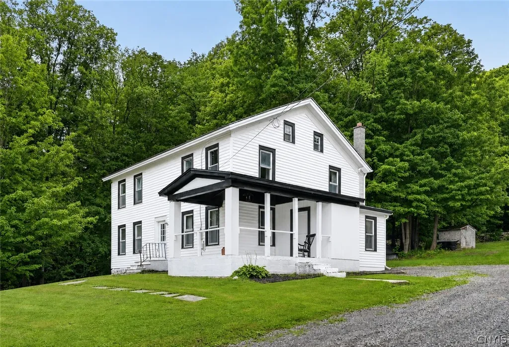 Property at 3387 Apulia Road, Lafayette, NY 13078