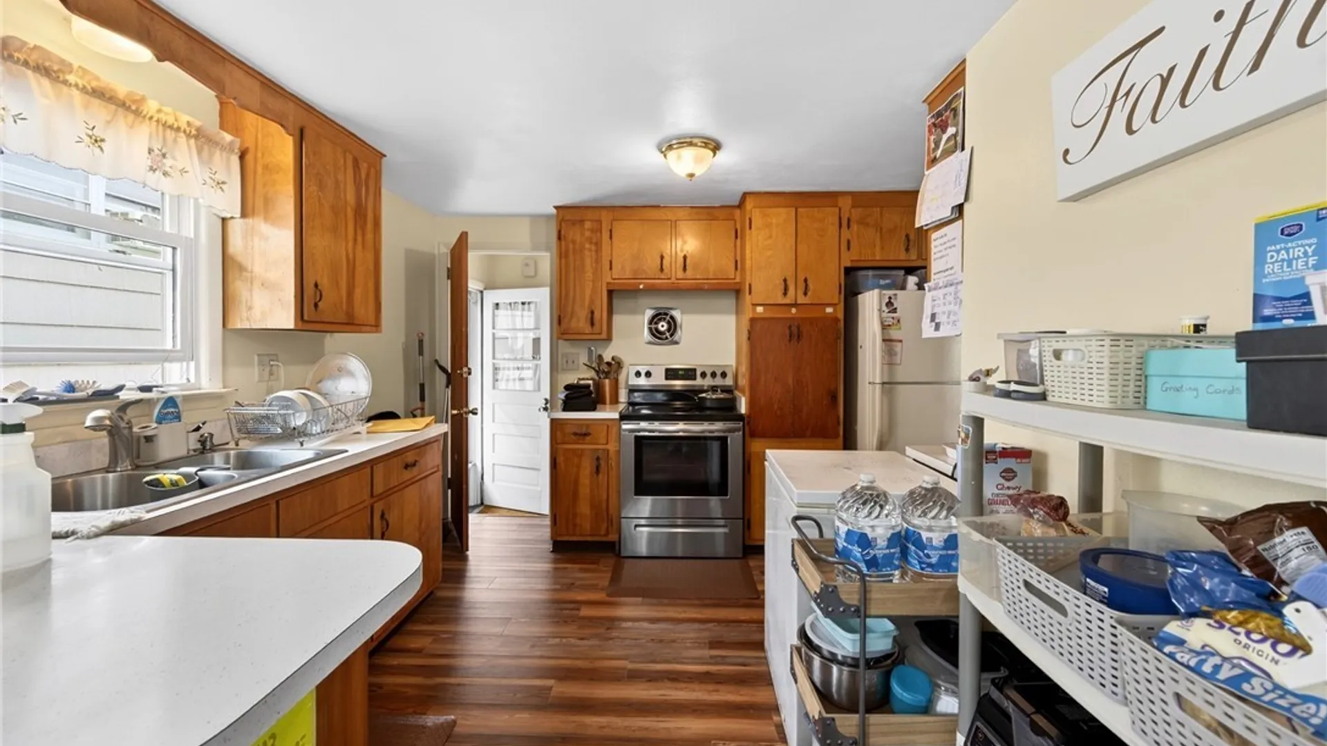 Property at 156 Cloveridge Drive, Syracuse, NY 13206 8