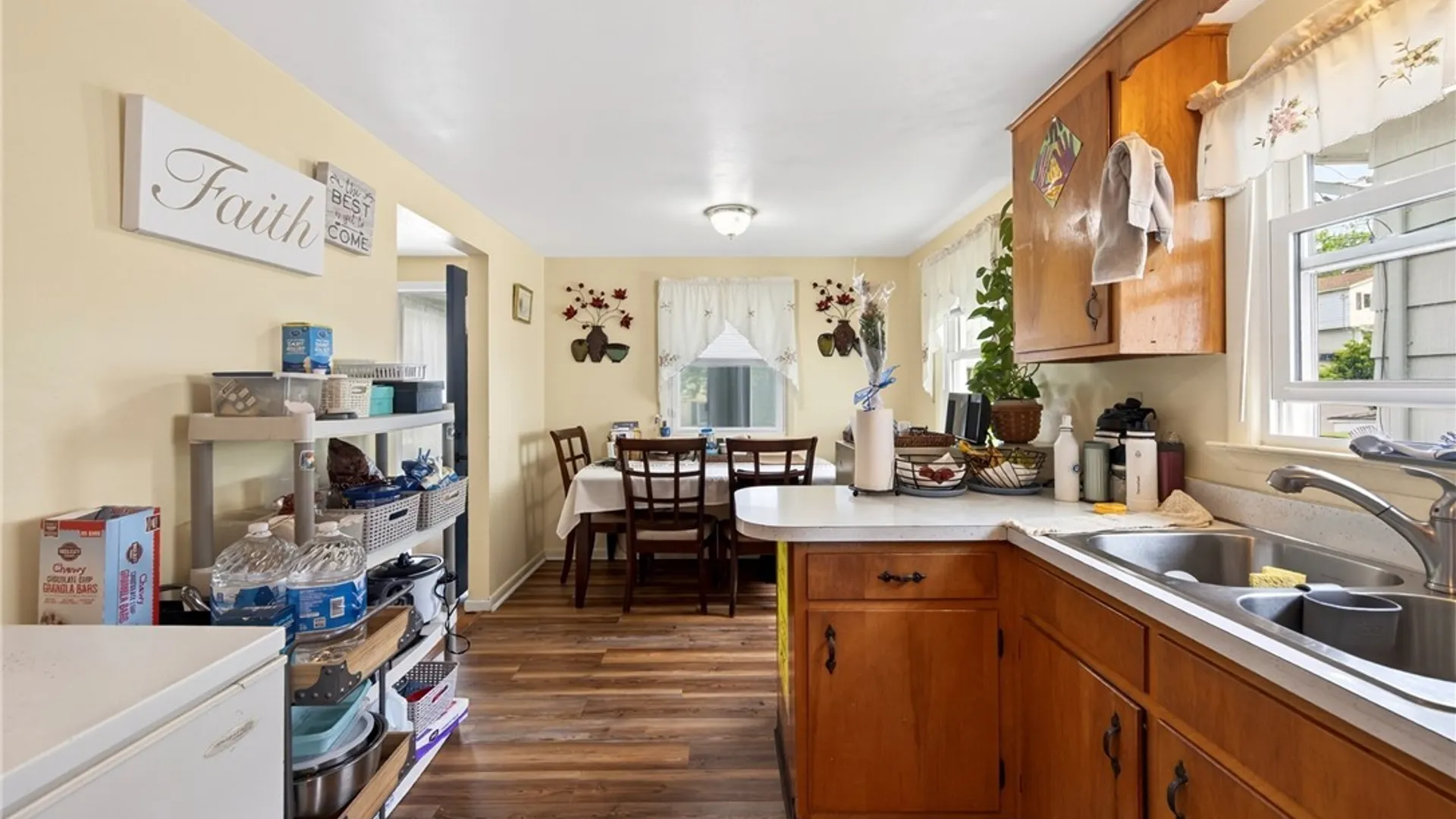 Property at 156 Cloveridge Drive, Syracuse, NY 13206 9