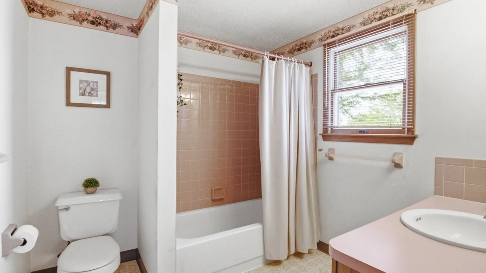 Property at 222 Hillpine Road, Cheektowaga, NY 14227 26
