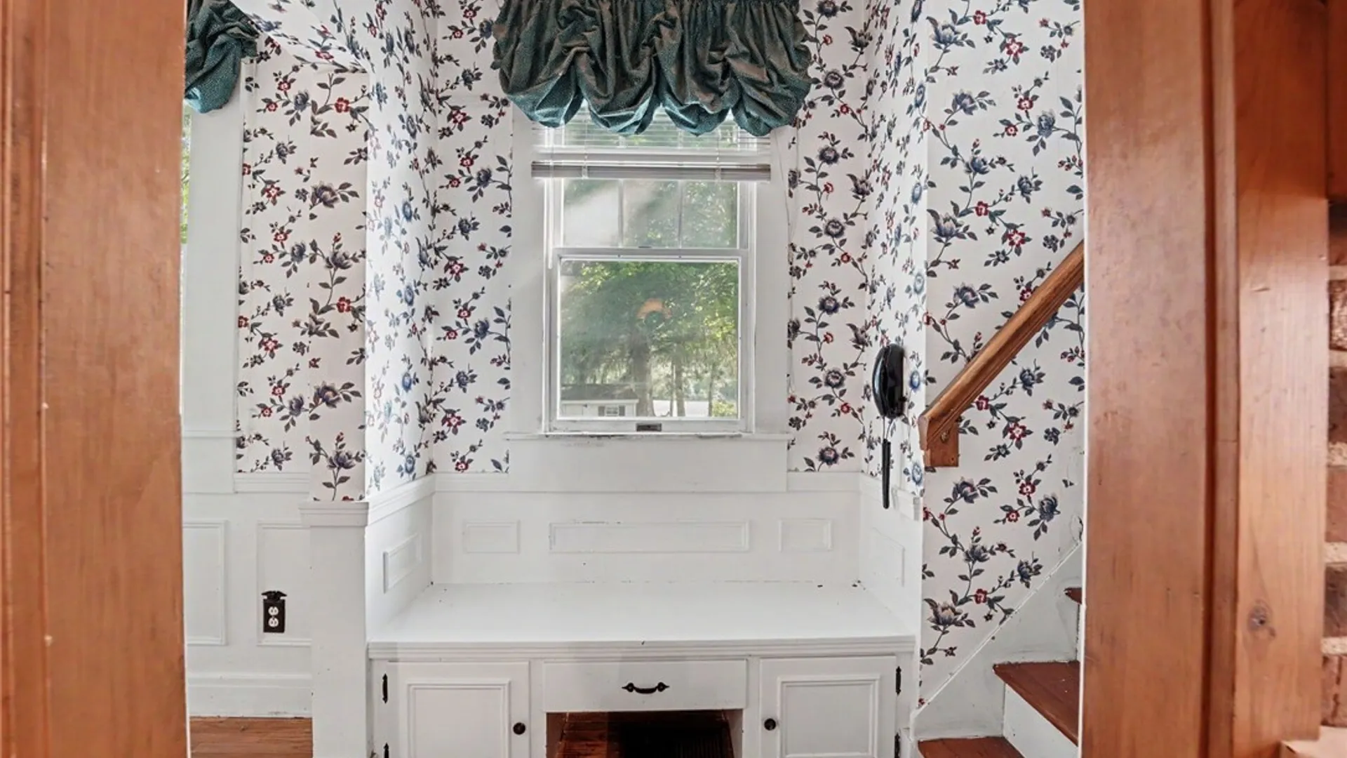 Property at 25 S Main Street, Holland, NY 14080 14