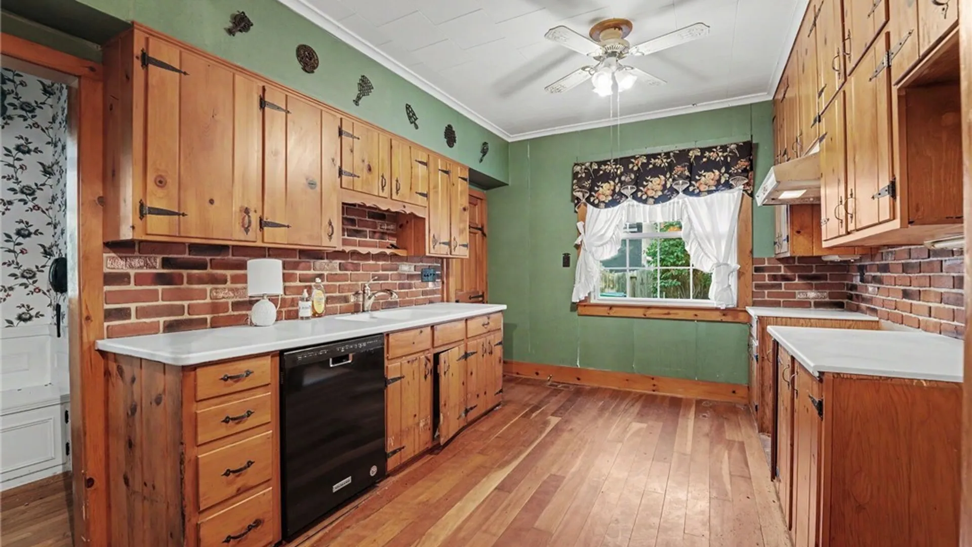 Property at 25 S Main Street, Holland, NY 14080 6