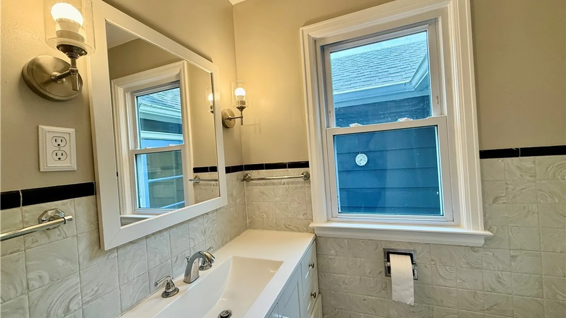 Property at 14 S Ten Eyck Avenue, Cazenovia, NY 13035 15