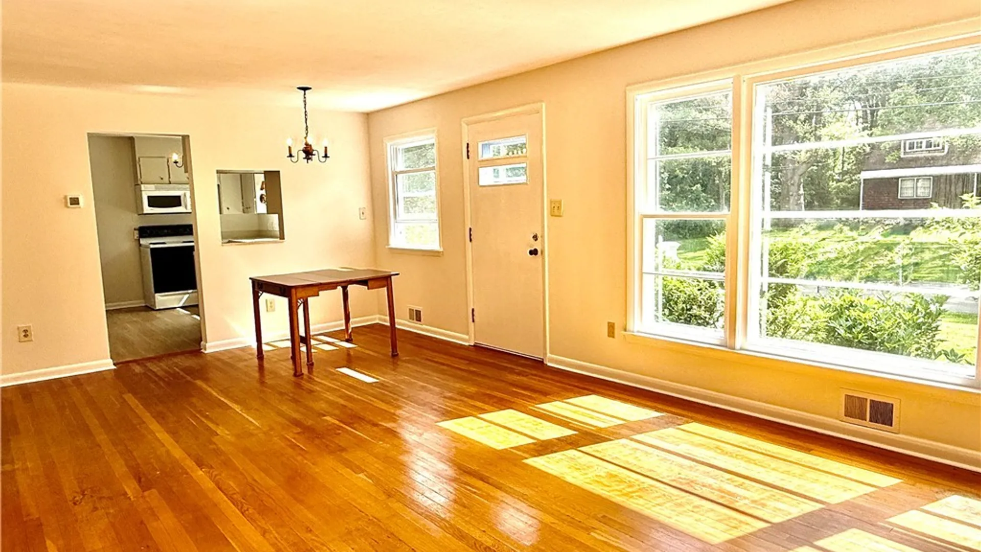 Property at 14 S Ten Eyck Avenue, Cazenovia, NY 13035 7