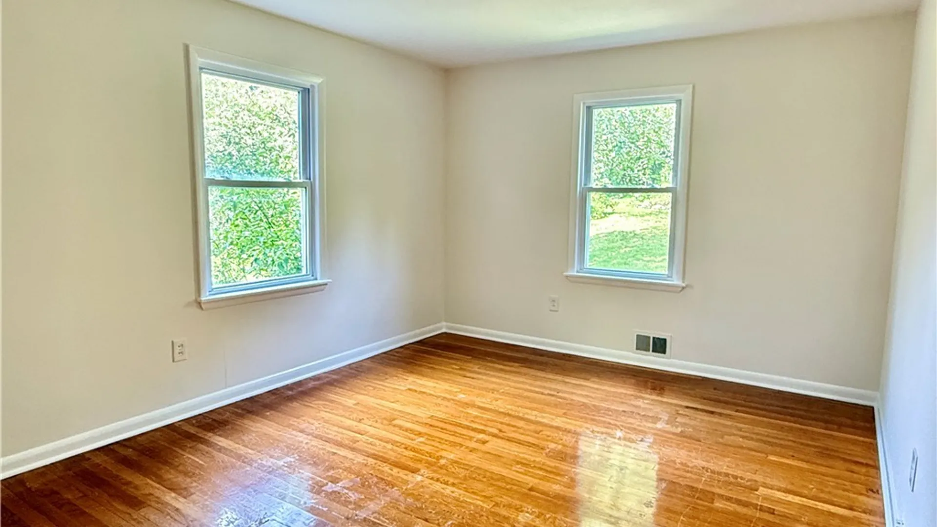 Property at 14 S Ten Eyck Avenue, Cazenovia, NY 13035 8