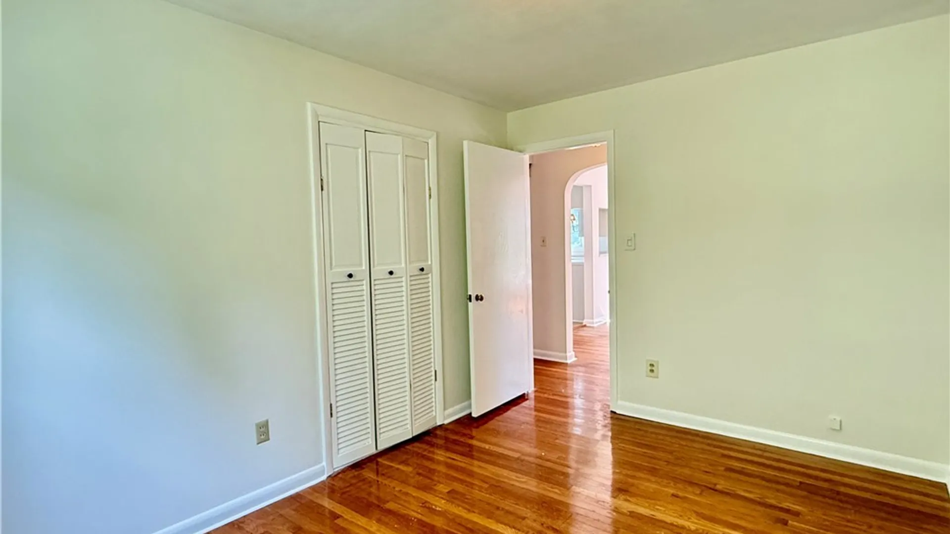 Property at 14 S Ten Eyck Avenue, Cazenovia, NY 13035 11