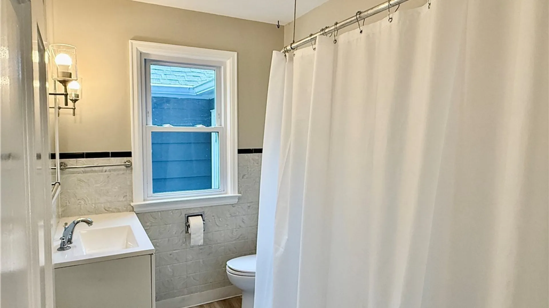 Property at 14 S Ten Eyck Avenue, Cazenovia, NY 13035 14