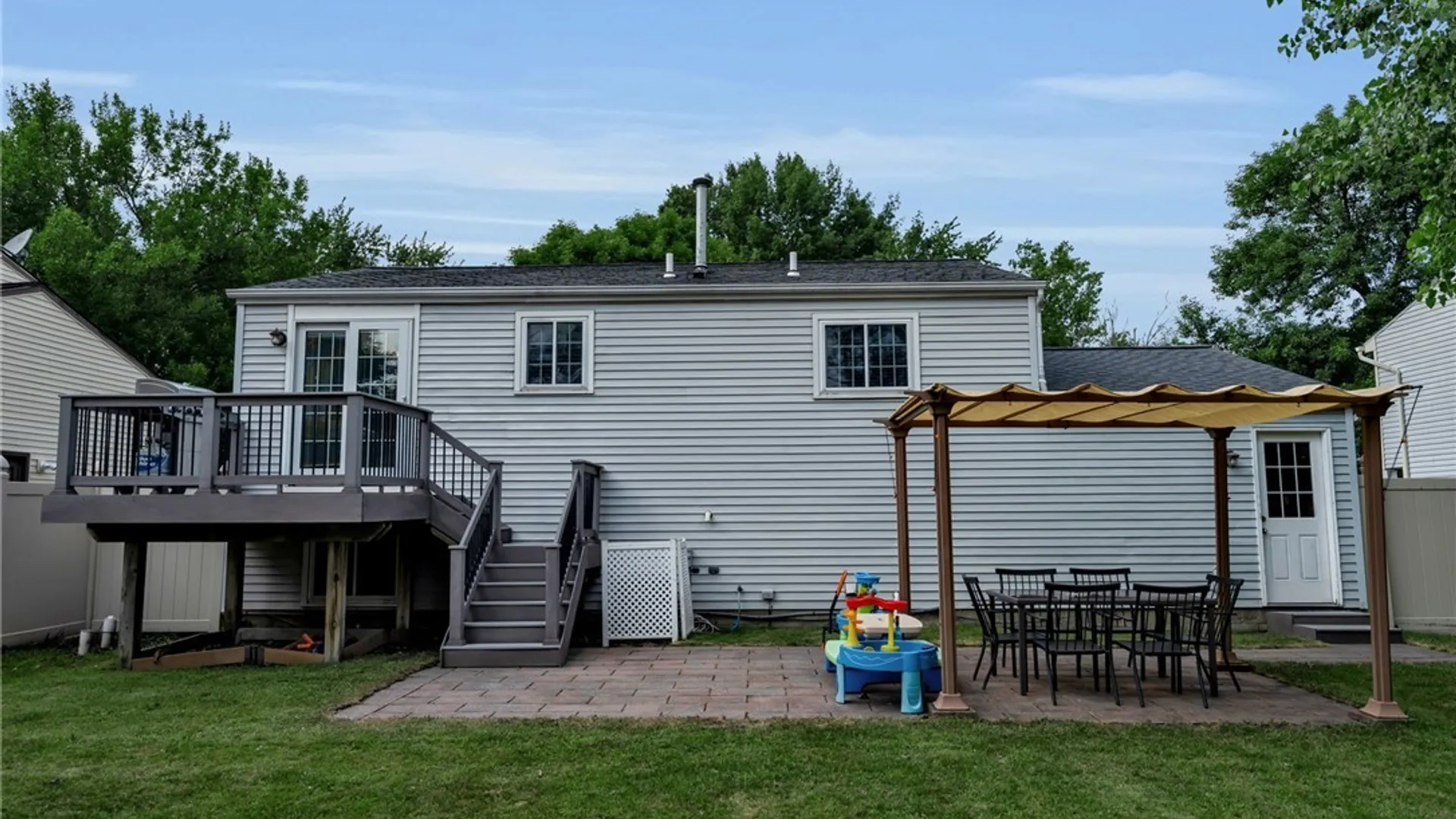 Property at 56 Greengage Circle, Amherst, NY 14051 39