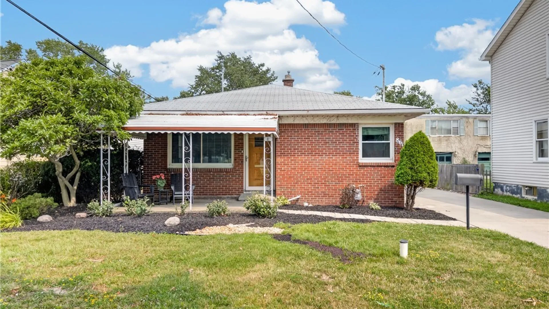 Property at 861 Beach Road, Cheektowaga, NY 14225 5
