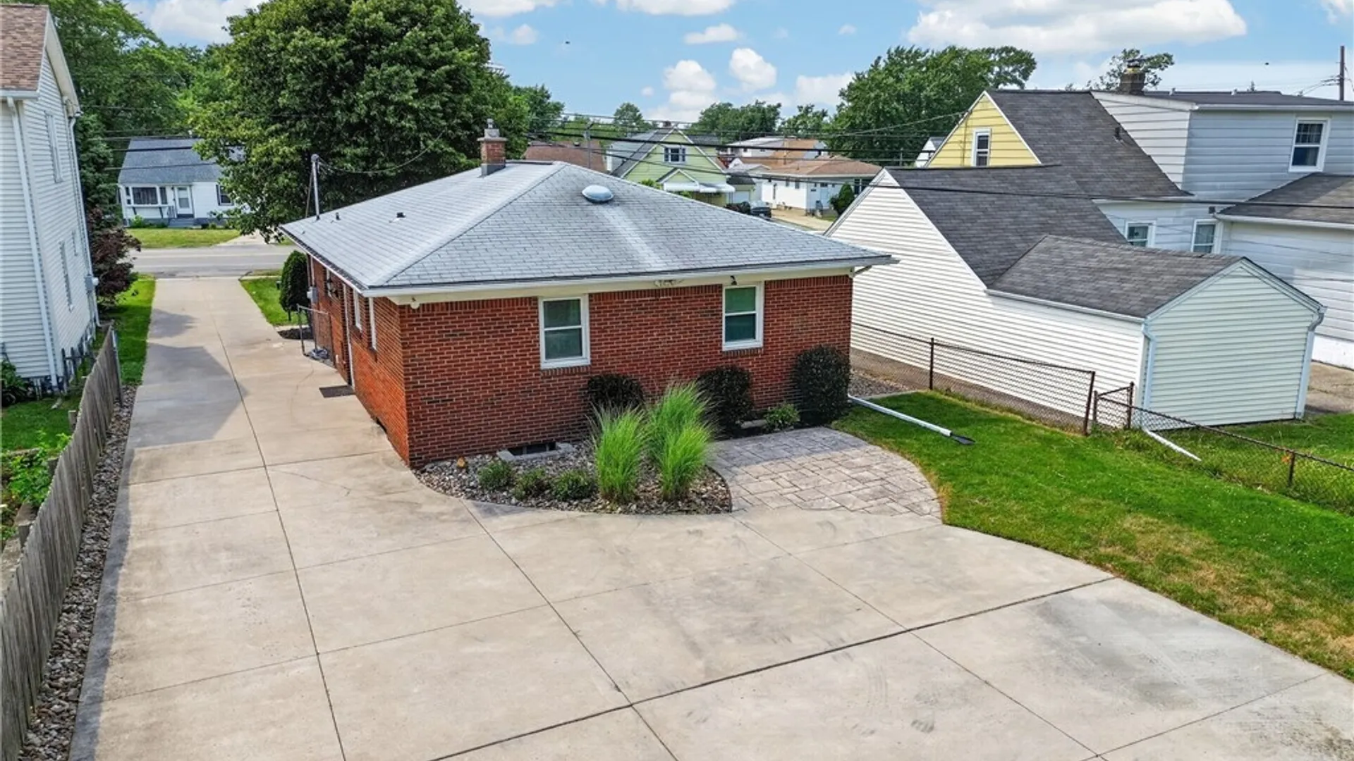 Property at 861 Beach Road, Cheektowaga, NY 14225 8